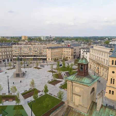 Apartment Spacious In The Center Of By Renters Lodz (Lodz)