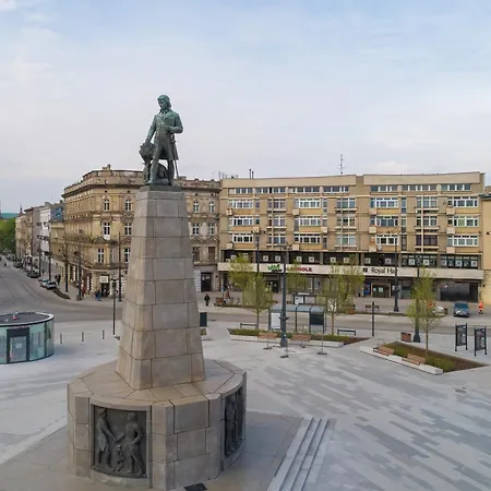 Spacious In The Center Of By Renters Daire *