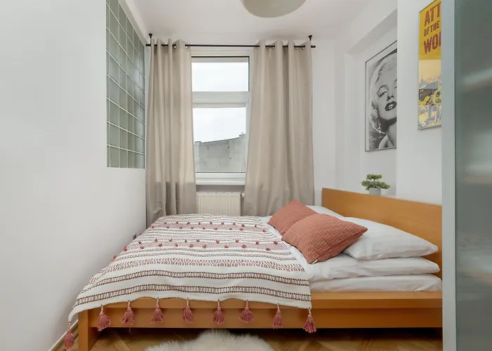 Lejlighed Spacious In The Center Of By Renters Łódź