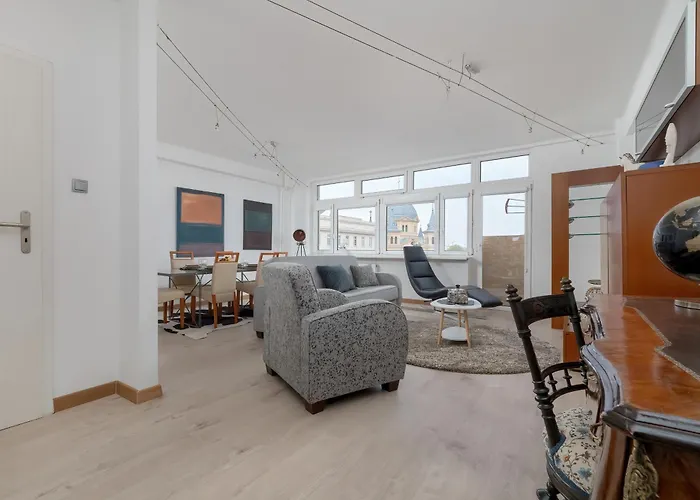 Spacious In The Center Of By Renters Łódź