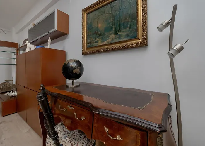 Spacious In The Center Of By Renters Lejlighed