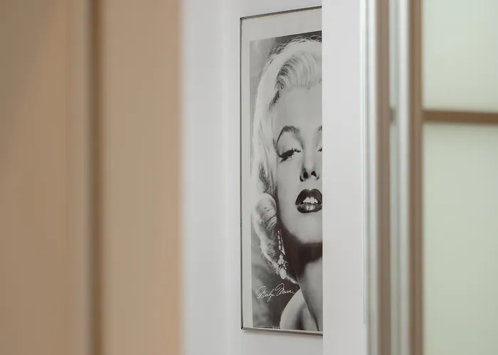 Spacious In The Center Of By Renters Łódź